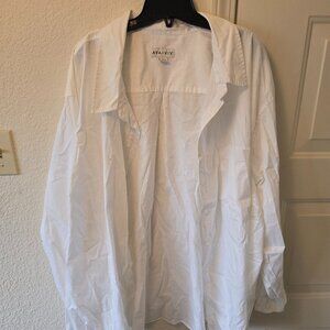 NWOT - Ava & Viv from Target White Button-down Shirt